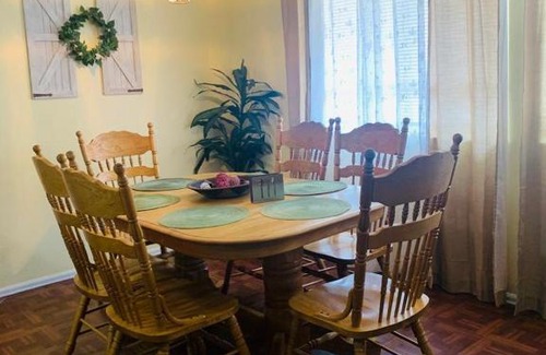 Southeast Colorado Springs Apartment | Lovely 2 Bedroom in the Heart of Colorado Springs