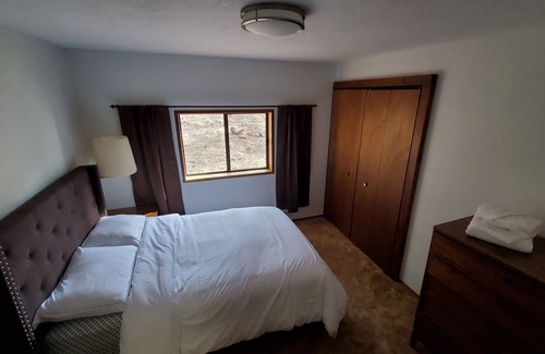 Jemez Springs Cabin | Lovely 2 Bedroom Cabin in the Woods
