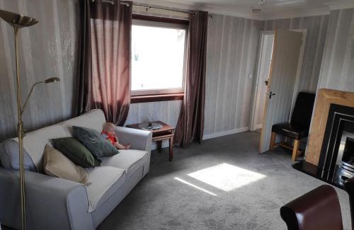 Limekilns House | Lovely 2BD Flat in Picturesque Limekilns Fife