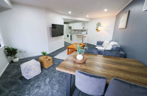 Grafton Apartment | Lovely 2br apt w free parking