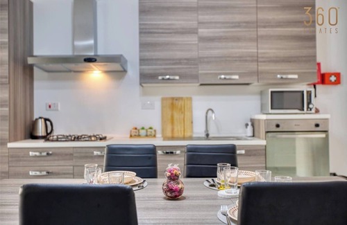 Marsalforn Apartment | Lovely 2BR Apt with Private Balcony in Marsalforn