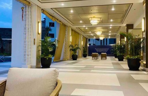 Santa Cruz Villa | Lovely 2br with dazzling city lights and pool