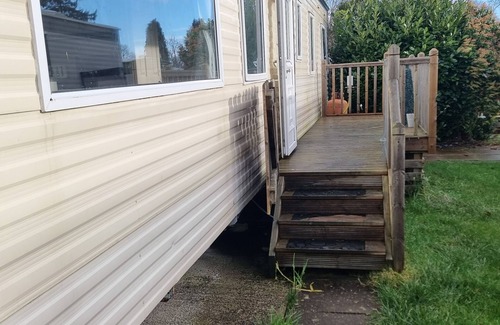 Llanfair Caereinion Villa | Lovely 3-Bed Caravan in Foel, Welshpool