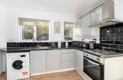 Bramcote House | Lovely 3-Bed Home in Nottingham