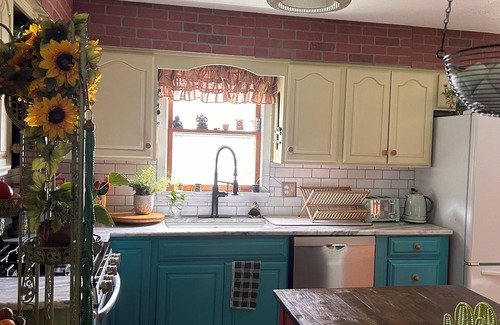 Saratoga Springs House | Lovely 3-bedroom house in Saratoga Springs with WiFi, AC, and inground pool.