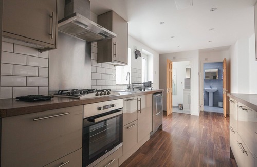 Woolwich Apartment | Lovely 3-bedroom apartment with roof garden in Woolwich London