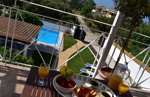 Chalikounas Villa | Lovely 3 bedroom villa with private pool, BBQ few minutes away from the beach.