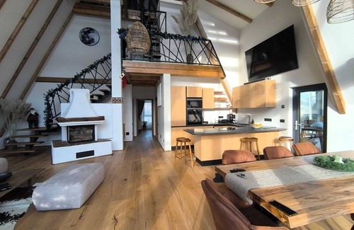 Moisei Ski Chalet | Lovely 4-bedroom A-frame chalet with WiFi in Moisei