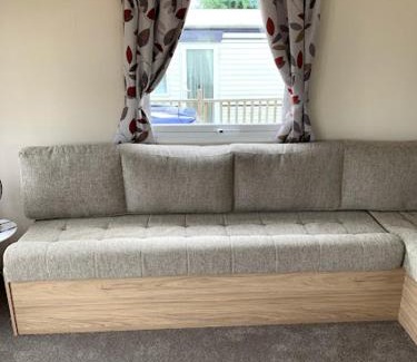 Crowle Other | Lovely 4 berth caravan on 7 Lakes Country Park at Crowle North Lincolshire