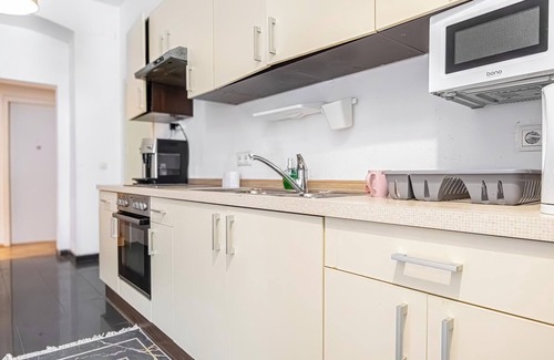 Brigittenau Apartment | Lovely 4BR Apt with Garden near Danube