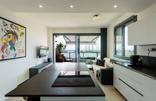 Santo Stefano al Mare Apartment | Lovely apartment for 4 people with A/C, pool, WIFI, TV and terrace