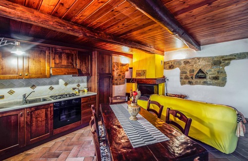 Castiglione d'Orcia Apartment | Lovely apartment in Castiglione d'Orcia