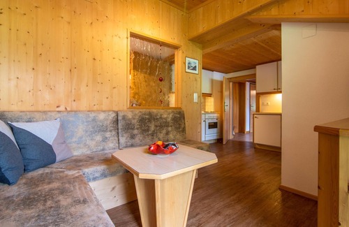 Matrei in Osttirol Apartment | Lovely apartment with balcony and ski storage