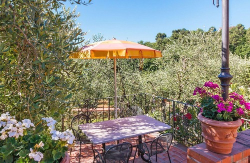 Pieve a Nievole Apartment | Lovely apartment for 6 guests with hot tub, WIFI, pool, TV, patio and pets allowed