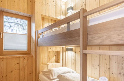 Reith bei Kitzbuehel Apartment | Lovely apartment for 6 guests with WIFI, hot tub, TV, balcony, pets allowed and parking