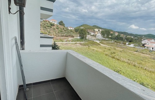 Ishem Apartment | Lovely Apartment Gjiri Lalzit 1