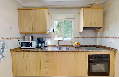 Denia Bed & Breakfast | Lovely apartment at 50m from the beach. 4 pers. Wifi. A/C.