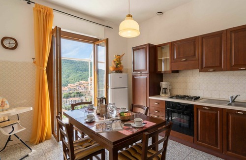 Pietrabruna Apartment | Lovely apartment for 5 guests with WIFI, TV, terrace, panoramic view and parking