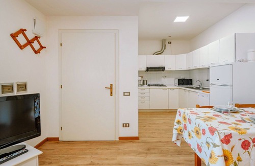 Caldonazzo Apartment | Lovely apartment for 4 people with WIFI, TV, patio, pets allowed and parking