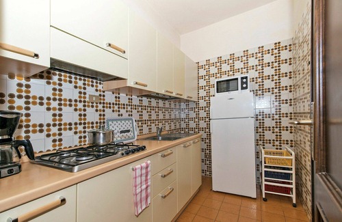 Frader Apartment | Lovely apartment for 7 guests with WIFI, pool, TV, terrace and parking