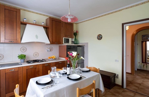 Dolcedo Apartment | Lovely apartment for 10 people with WIFI, private pool, TV and patio