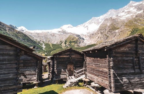 Saas-Fee Apartment | Lovely apartment for 2 people with WIFI, TV and balcony