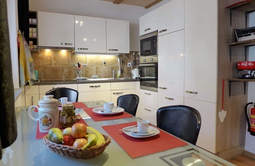 Boenigen Apartment | Lovely apartment for 3 guests with WIFI, A/C, TV and terrace