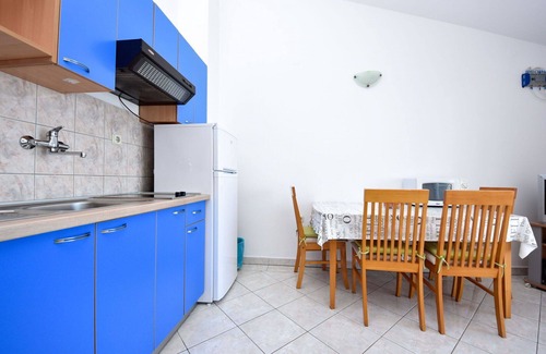 Tribanj Apartment | Lovely apartment for 3 guests with WIFI, A/C, TV and terrace