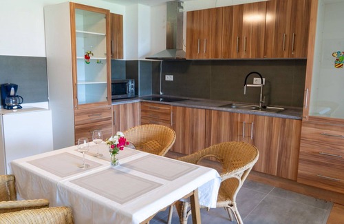 Strobl Apartment | Lovely apartment for 4 guests with WIFI, TV, patio and parking