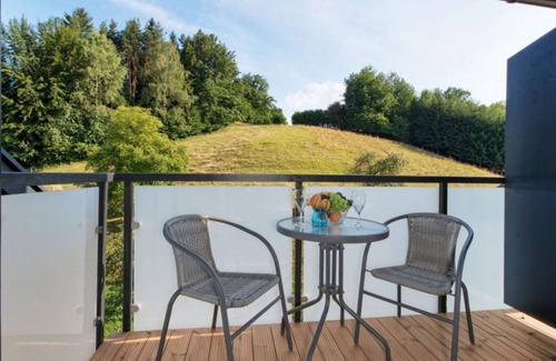 Egg am Faaker See Apartment | Lovely apartment for 4 people with WIFI, A/C, TV, balcony and parking