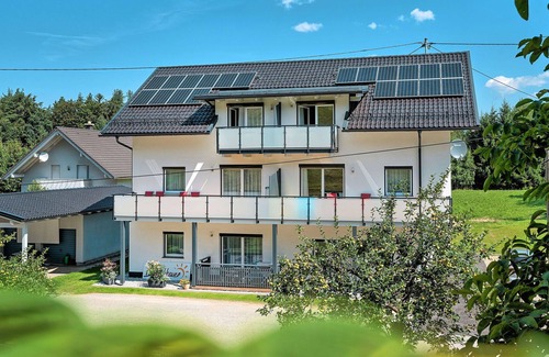 Egg am Faaker See Apartment | Lovely apartment for 4 people with WIFI, A/C, TV, balcony and parking