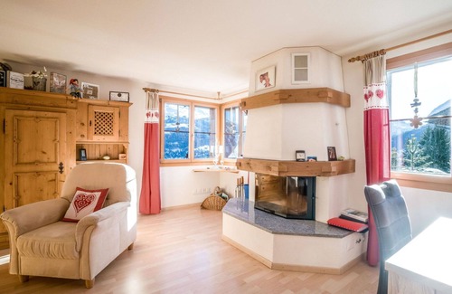 Riom-Parsonz Apartment | Lovely apartment for 4 guests with WIFI, TV, terrace, pets allowed and panoramic view