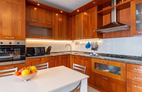 Aurogna Apartment | Lovely apartment for 4 guests with WIFI, A/C, TV, terrace and pets allowed