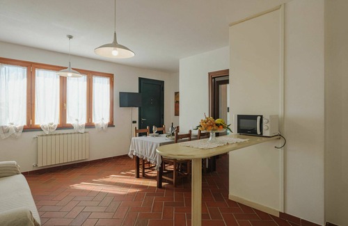 Massa Apartment | Lovely apartment for 4 people with WIFI, TV and parking