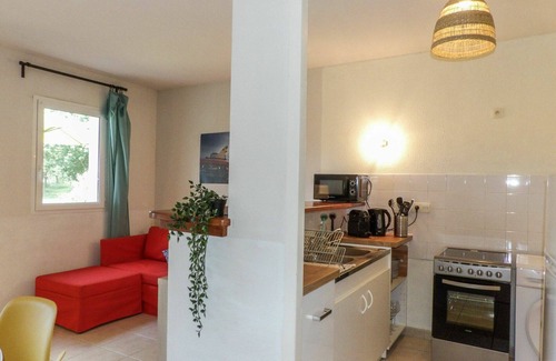 Bias Apartment | Lovely apartment for 5 guests with WIFI, pool, TV, terrace, pets allowed and parking