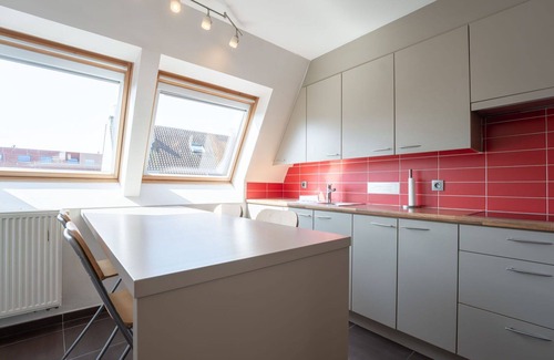 Bredene Apartment | Lovely apartment for 6 guests with WIFI, TV and balcony