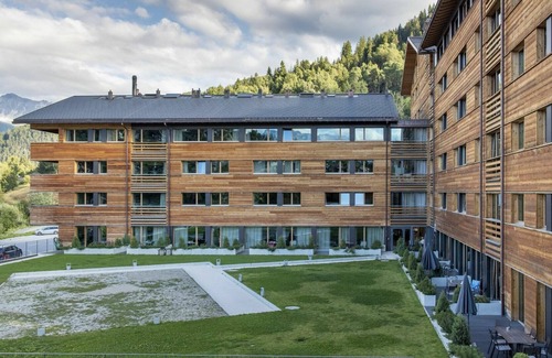 Vercorin Apartment | Lovely apartment for 6 guests with WIFI, hot tub, TV, balcony, pets allowed and parking
