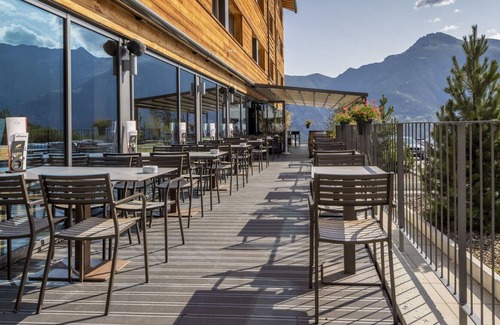 Vercorin Apartment | Lovely apartment for 6 guests with WIFI, hot tub, TV, balcony, pets allowed and parking