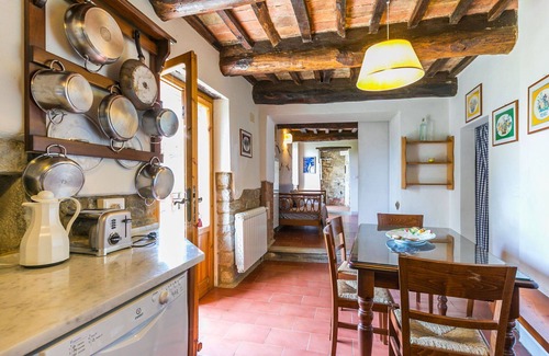 Pescia Apartment | Lovely apartment for 6 guests with WIFI, pool, TV, patio and pets allowed