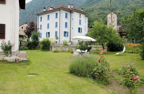 Chironico Apartment | Lovely apartment for 4 people with WIFI, TV, balcony, panoramic view and parking