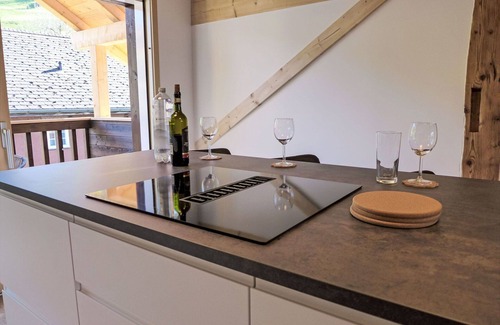 Krattigen Apartment | Lovely apartment for 5 guests with WIFI, TV, balcony, panoramic view and parking