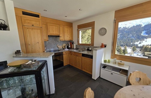Valbella Apartment | Lovely apartment for 4 people with WIFI, TV and balcony