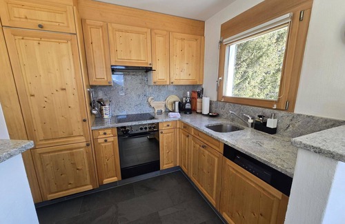 Valbella Apartment | Lovely apartment for 4 people with WIFI, TV and balcony