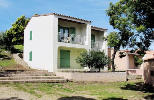 Aregno Apartment | Lovely apartment for 6 people with WIFI, A/C, TV, terrace and parking