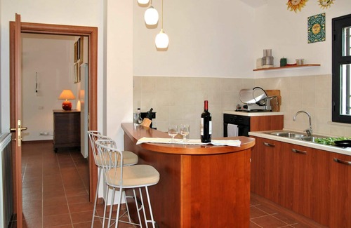 Itri Apartment | Lovely apartment for 6 people with WIFI, pool, TV, patio, pets allowed and parking