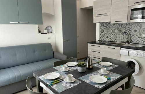 Spotorno Apartment | Lovely apartment for 8 guests with WIFI, A/C, TV and parking