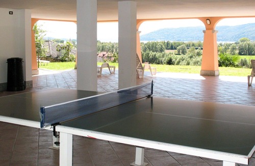Fondotoce Apartment | Lovely apartment for 7 people with WIFI, pool, TV, balcony and parking