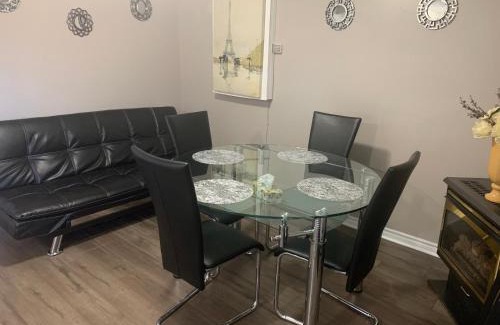 Grimsby Apartment | Lovely apartment house