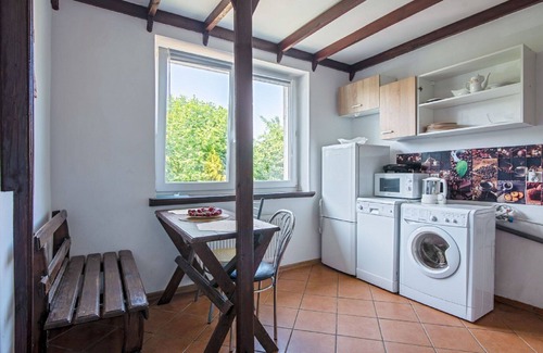 Koszalin House | Lovely apartment in villa for 10 people with WIFI, TV, patio, pets allowed and parking