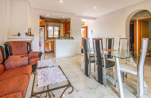 Algorfa Apartment | Lovely apartment in Algorfa with WiFi